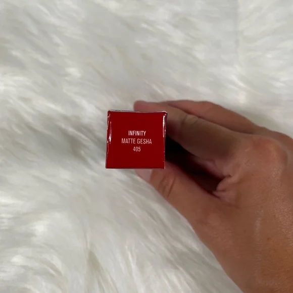 NWT - IL MAKIAGE Infinity Long Wear Matte Lip Cream - Picture 10 of 16